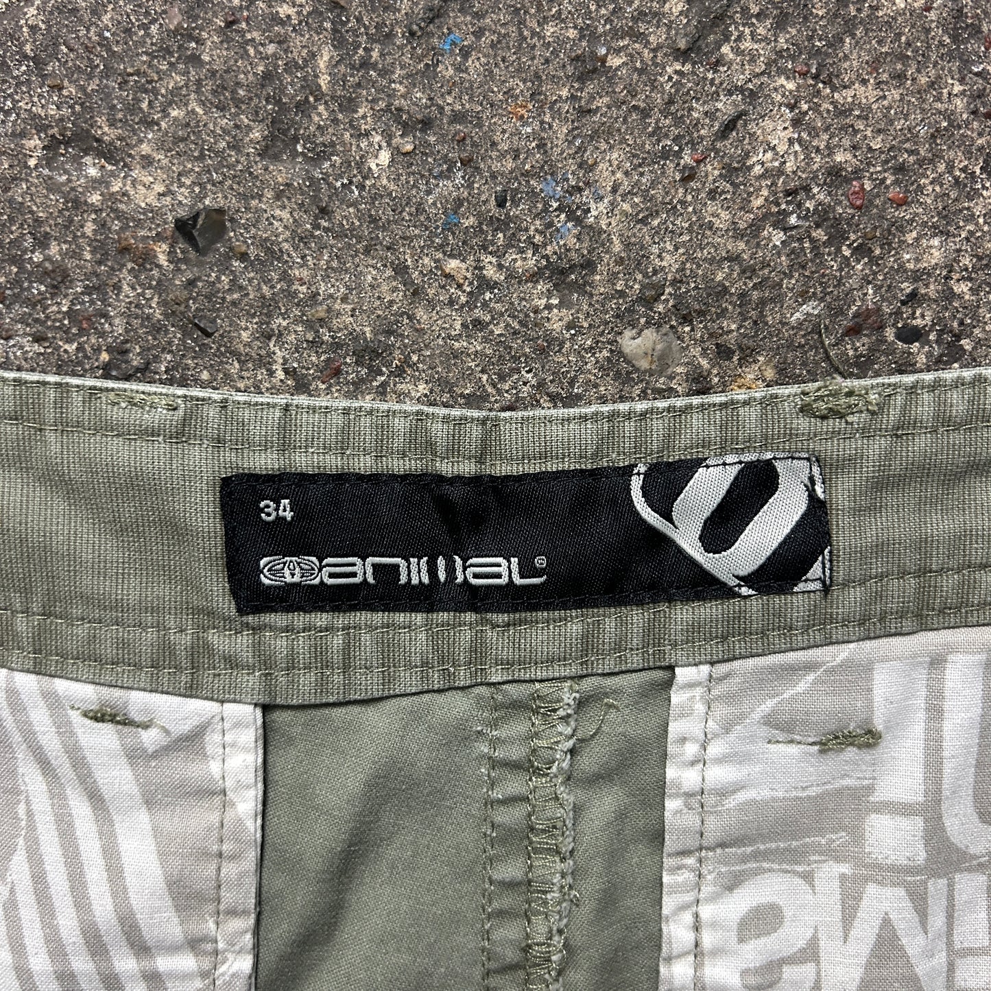 Vintage Animal Cargo Shorts (34)