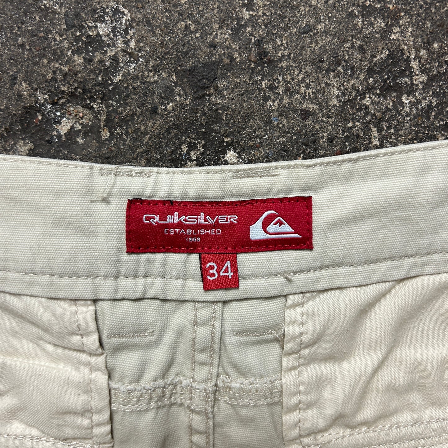 Vintage Quiksilver Cargo Shorts (34)