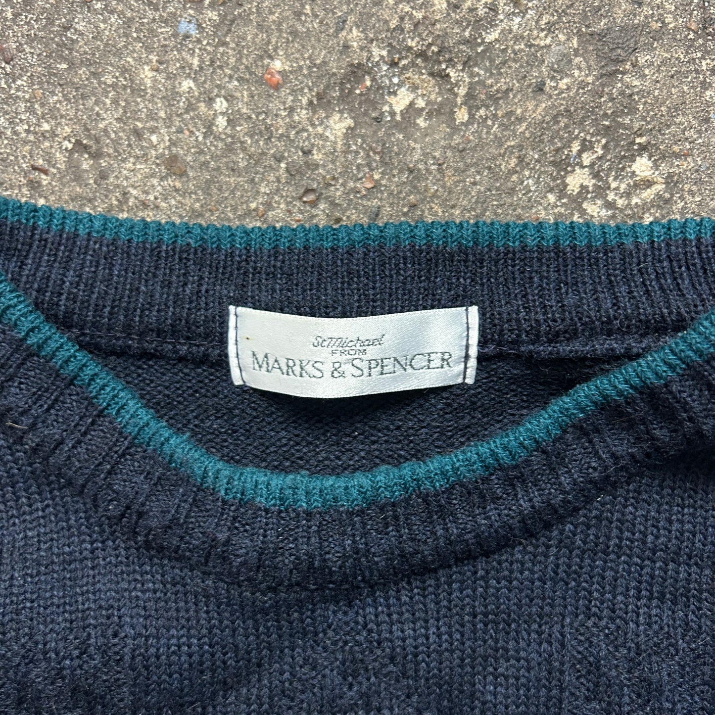 Vintage Knit Sweater (L)
