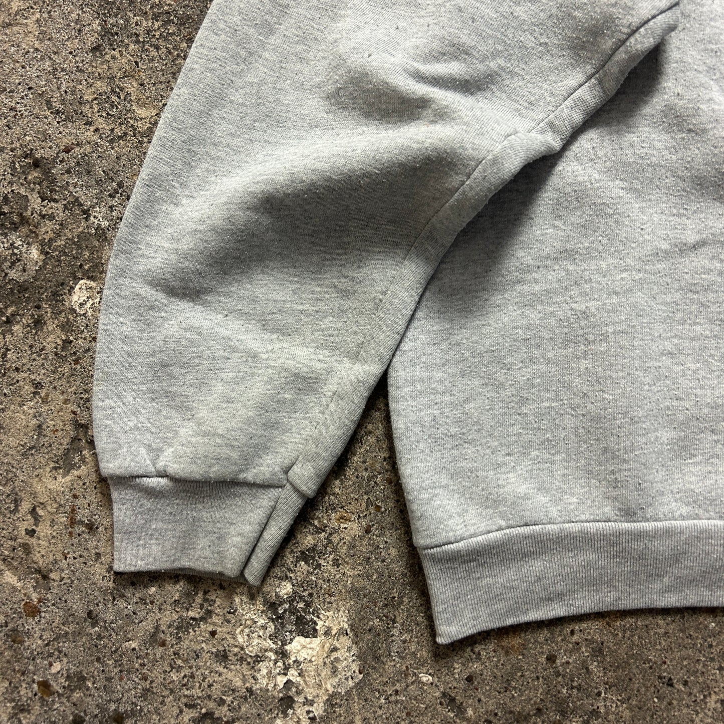 Vintage Fruit of the Loom Sweater (L)