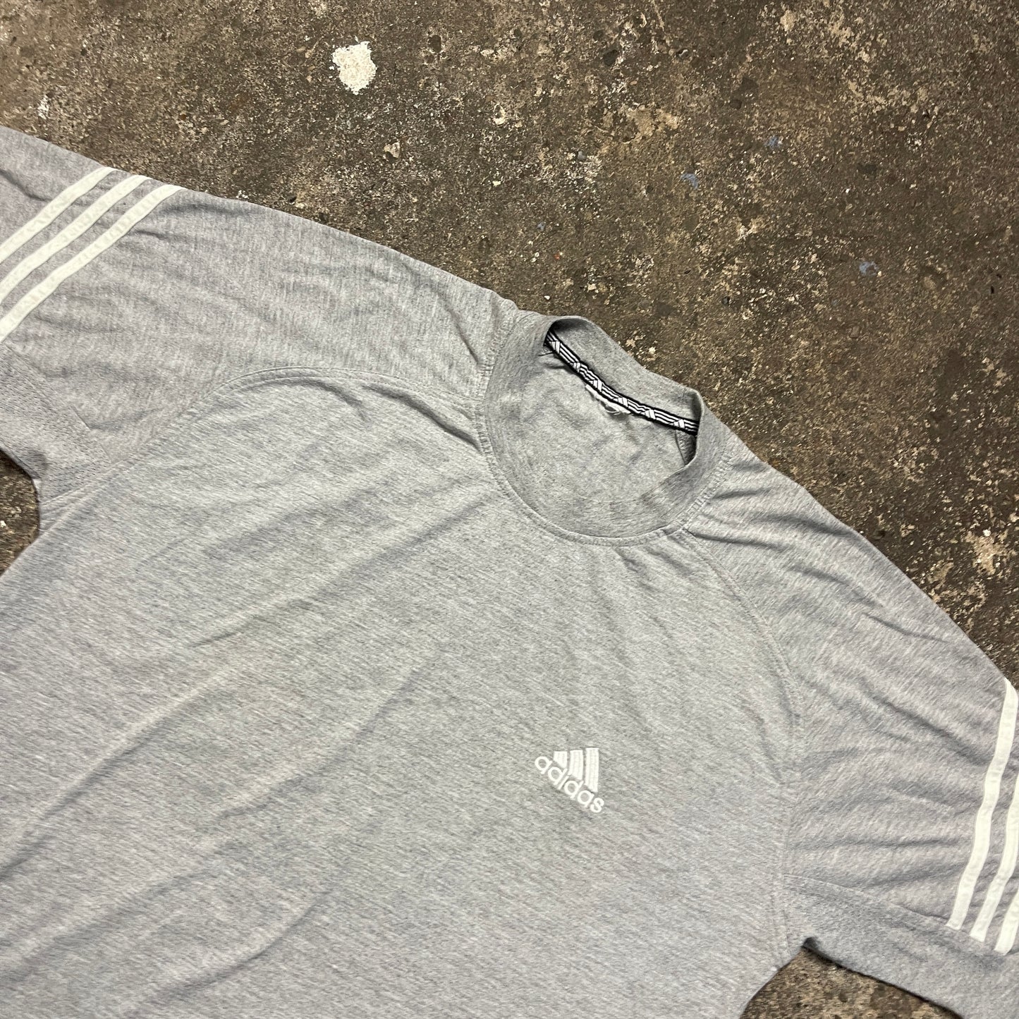 Vintage Adidas T-Shirt (XL)