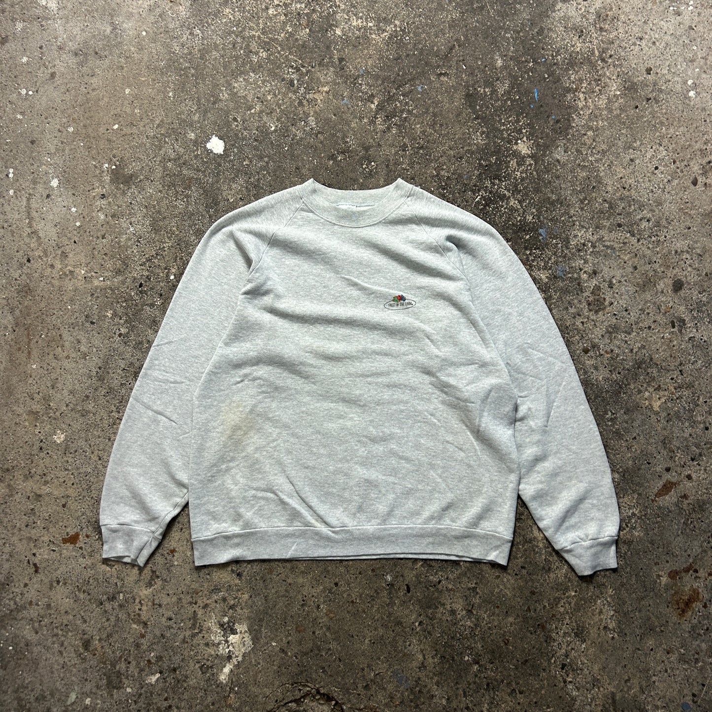 Vintage Fruit of the Loom Sweater (L)