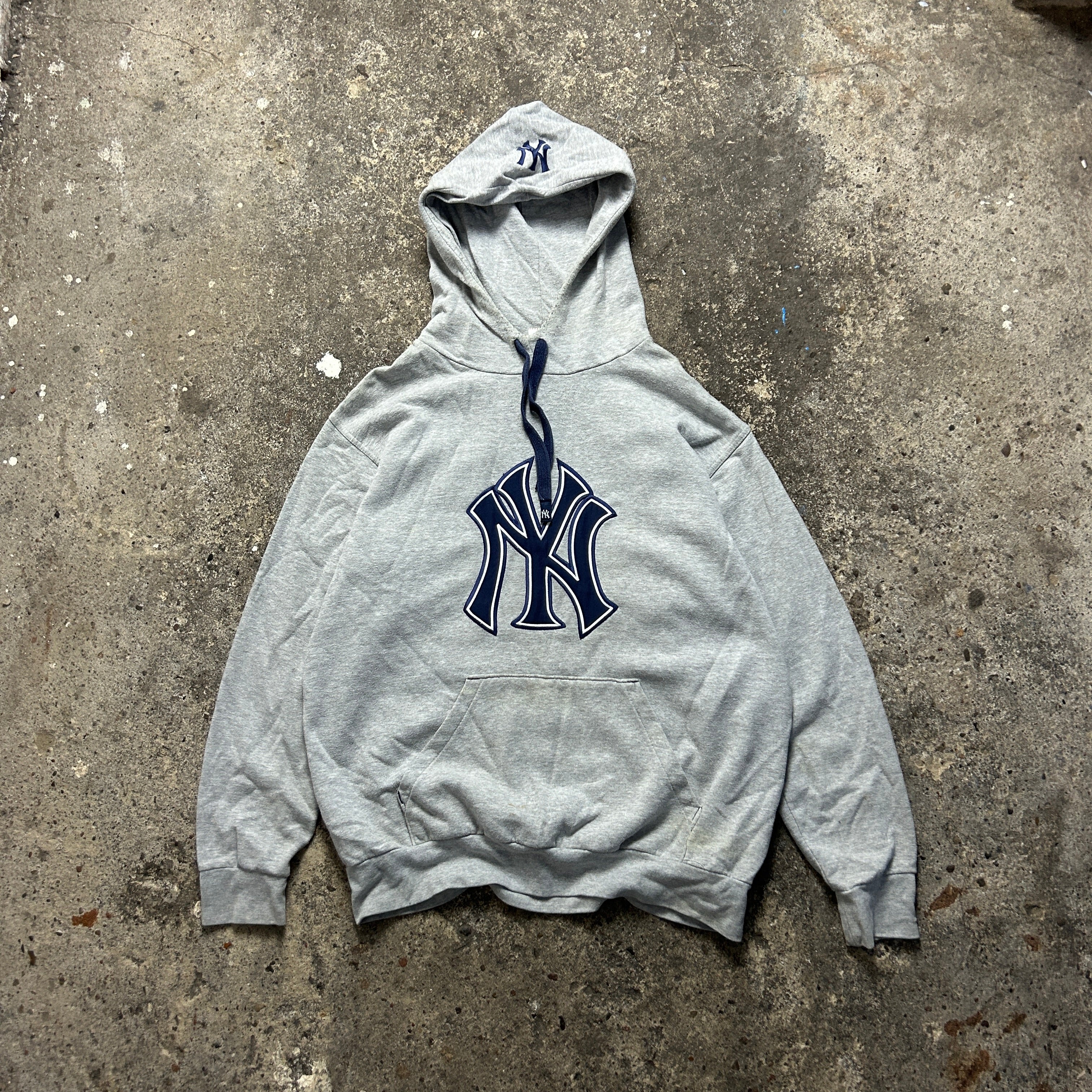 Vintage MLB Yankees Hoodie (XL)