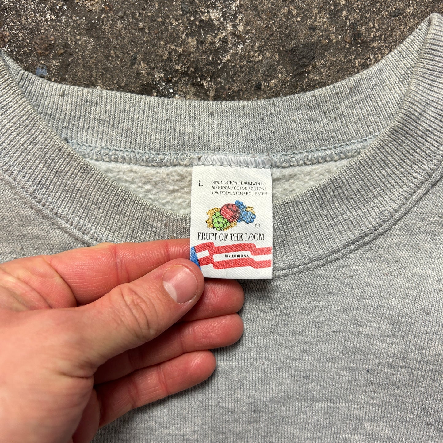 Vintage Fruit of the Loom Sweater (L)