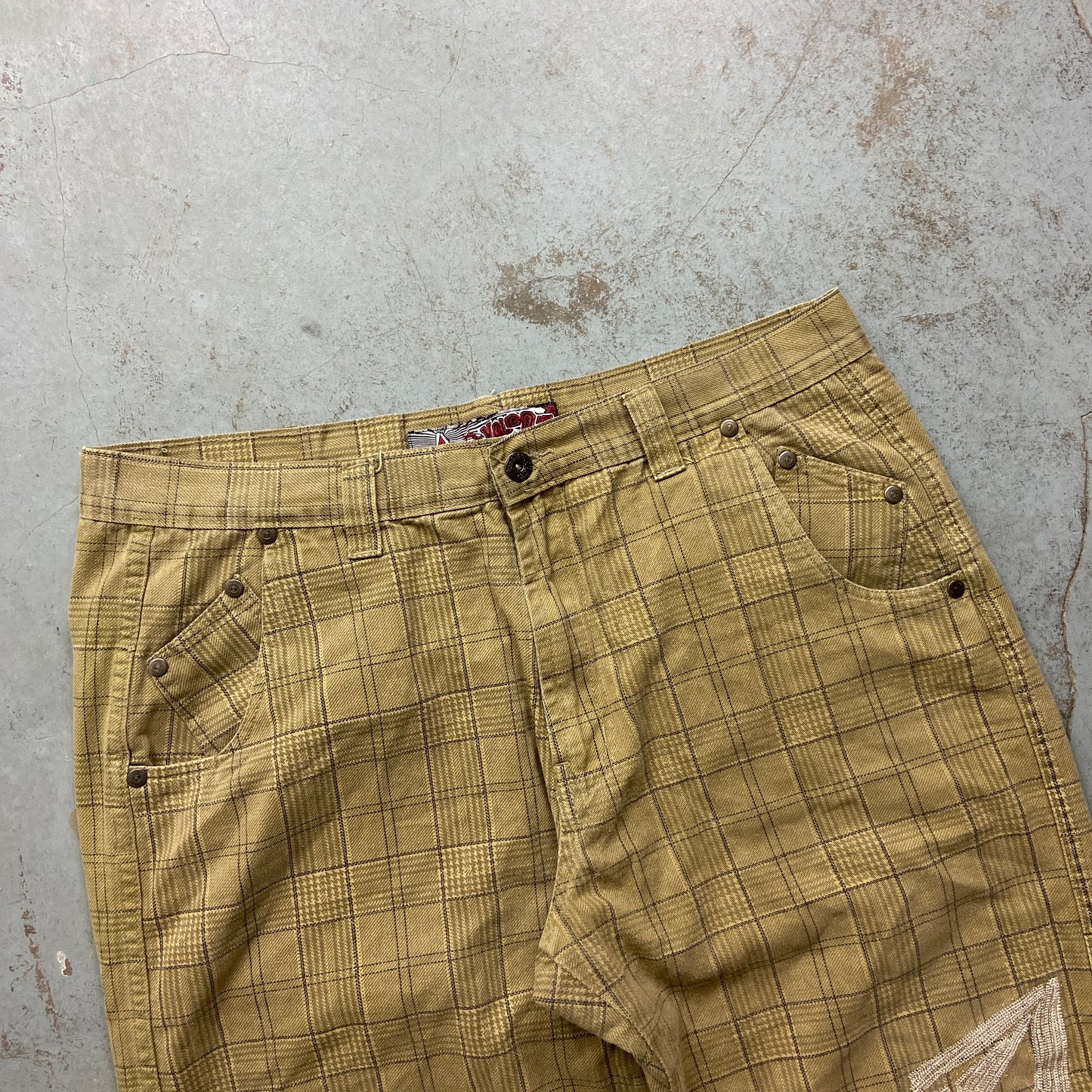 Vintage Volcom Shorts (36)