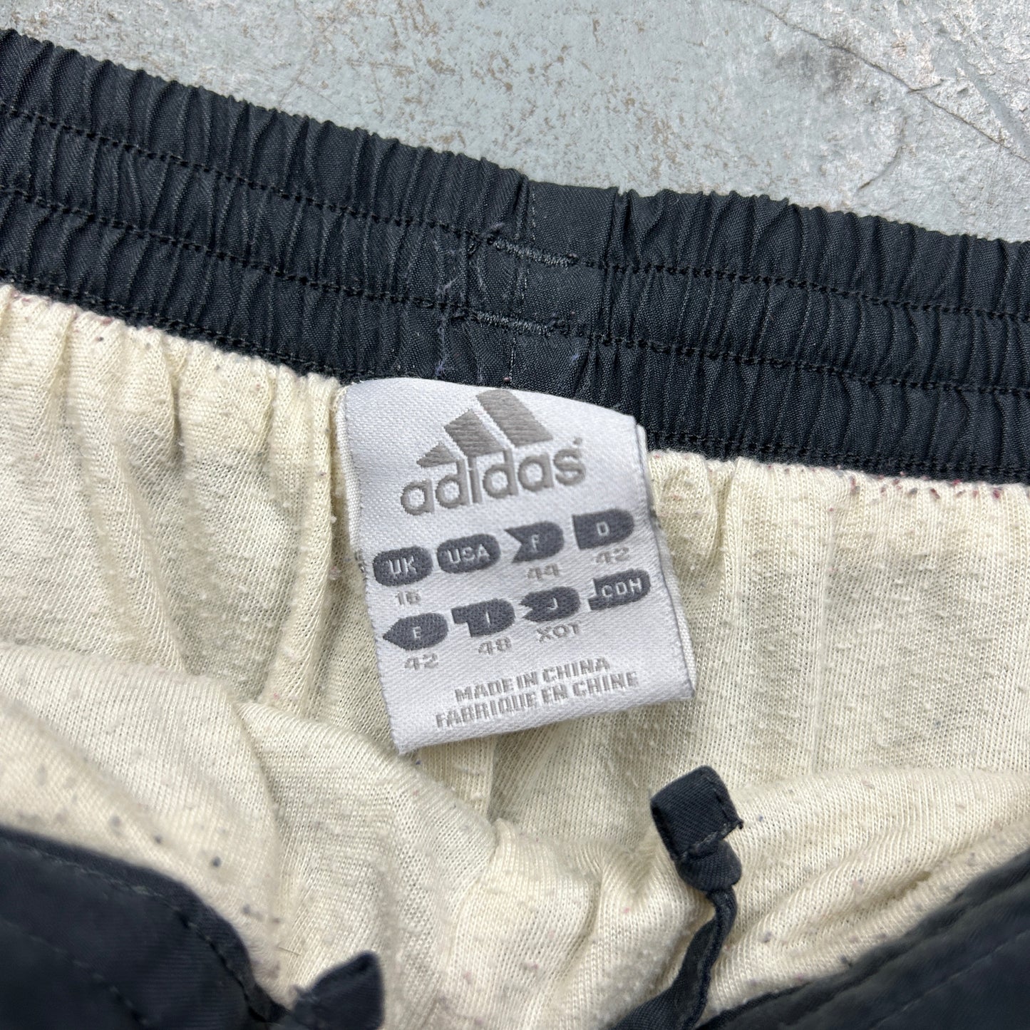 Vintage Adidas Trackpants (M)