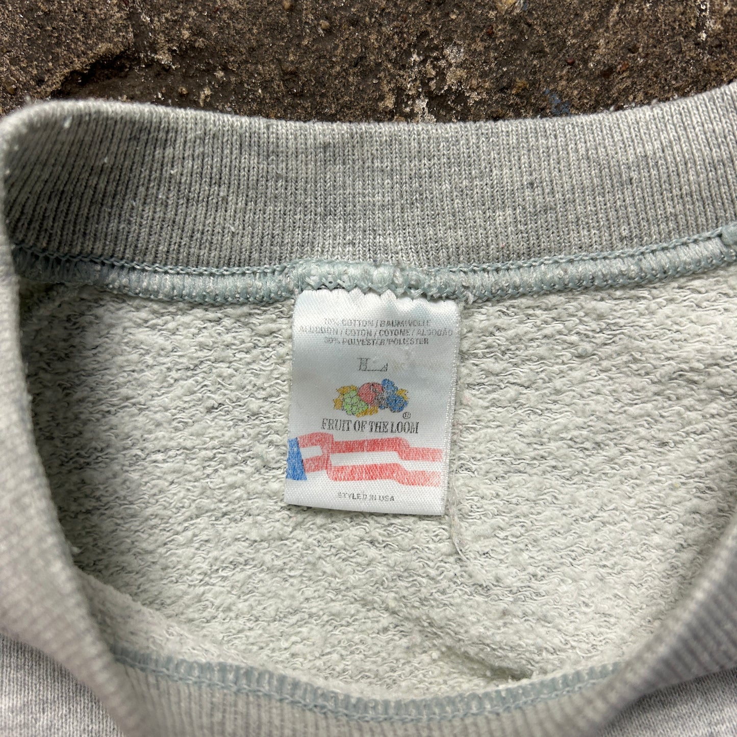 Vintage Fruit of the Loom Sweater (L)