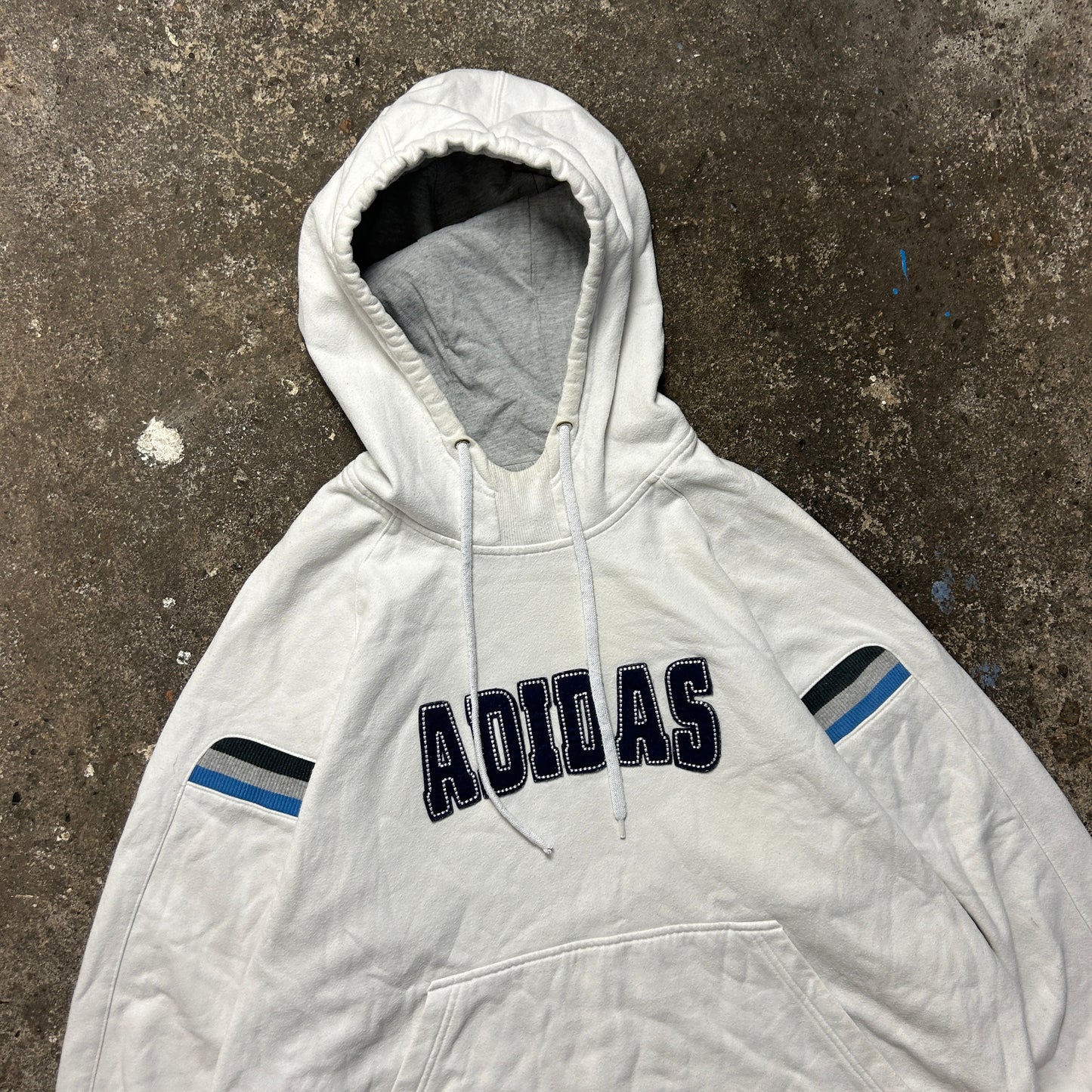 Vintage Adidas Hoodie (XXL)