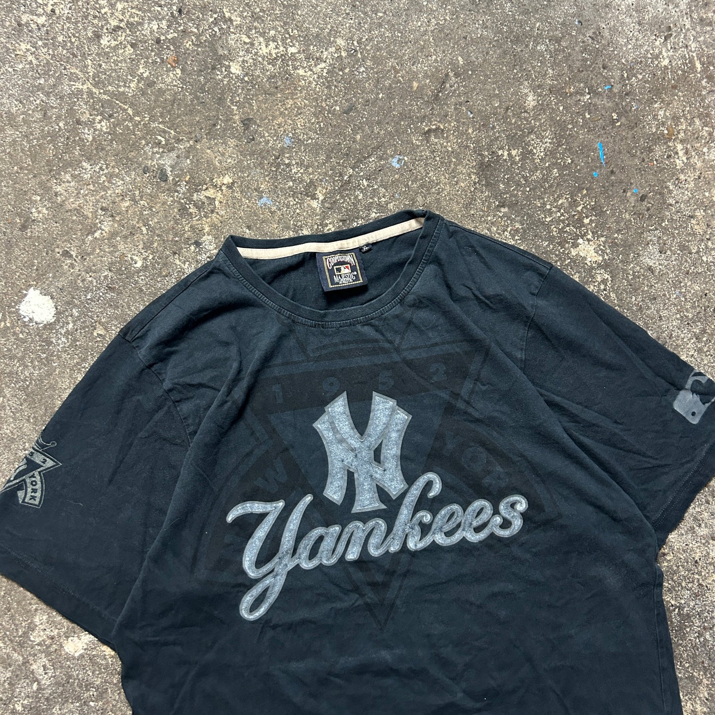 Vintage Majestic Yankees T-Shirt (XL)