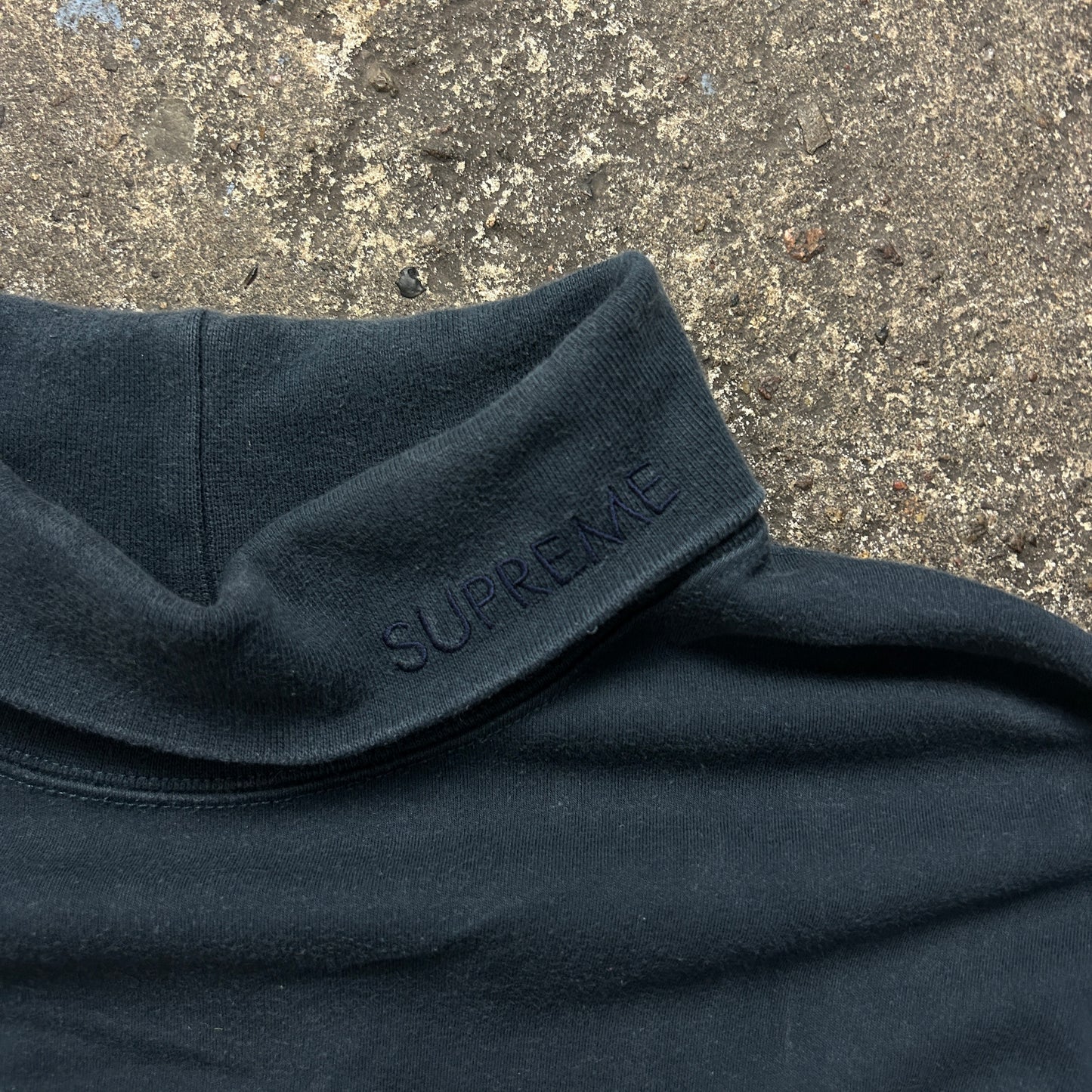 Supreme Turtleneck Sweater (M)