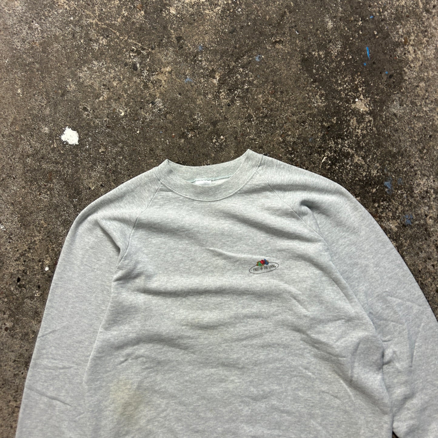 Vintage Fruit of the Loom Sweater (L)