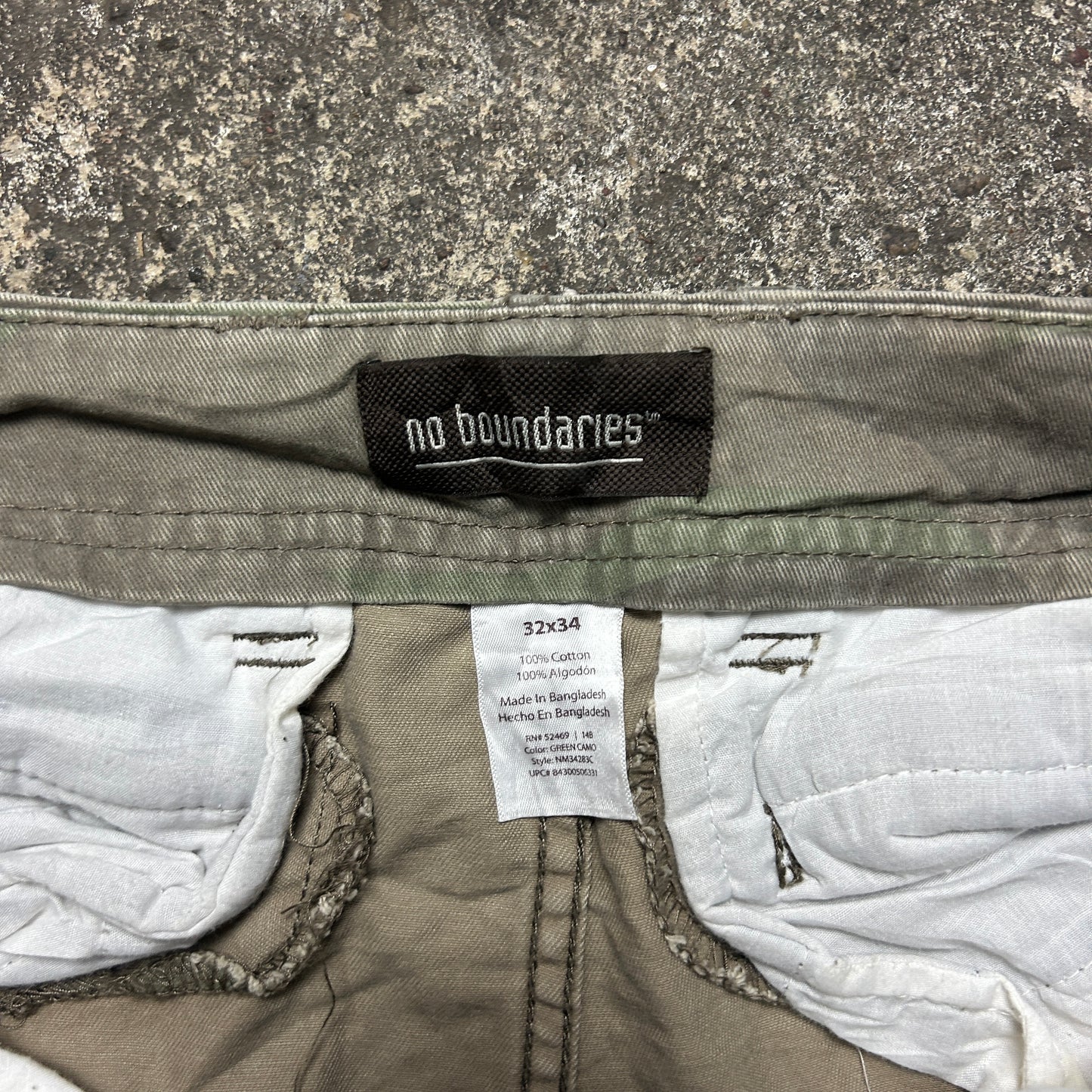 Vintage Camo Cargo Pants (32x34)