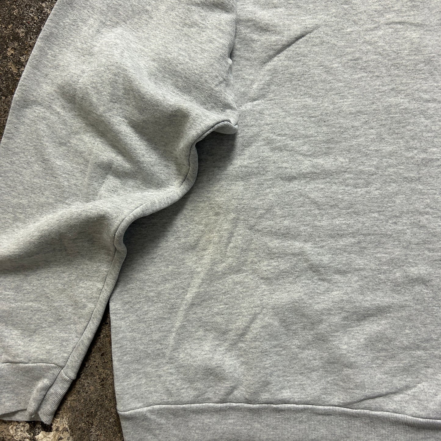 Vintage Fruit of the Loom Sweater (L)