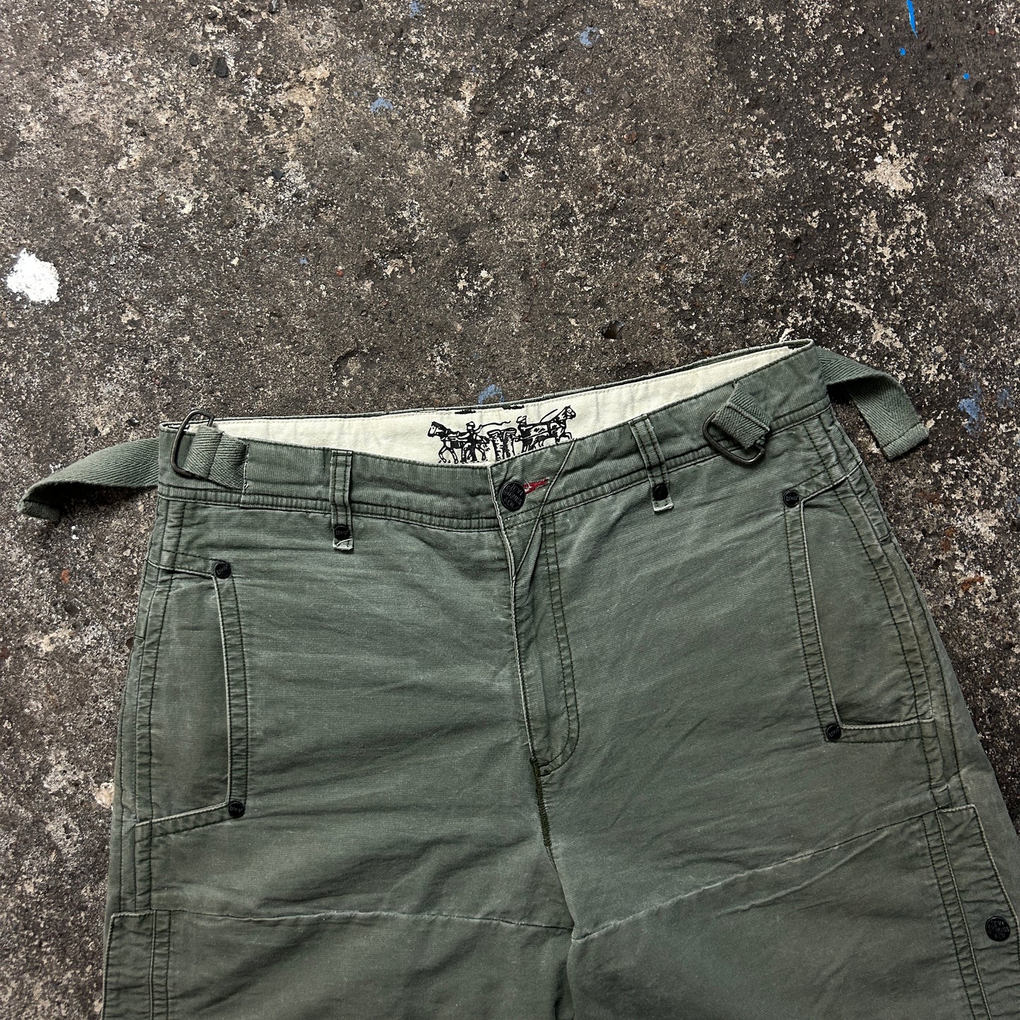 Vintage Levi's Shorts (34)