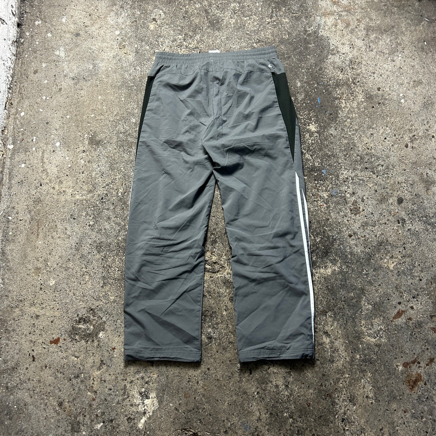 Vintage Adidas Trackpants (M)
