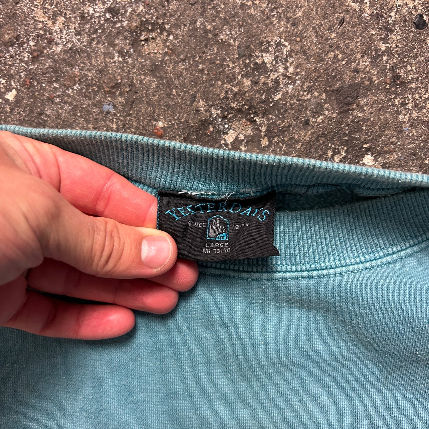 Vintage Bootleg Quiksilver Sweater (XXL)