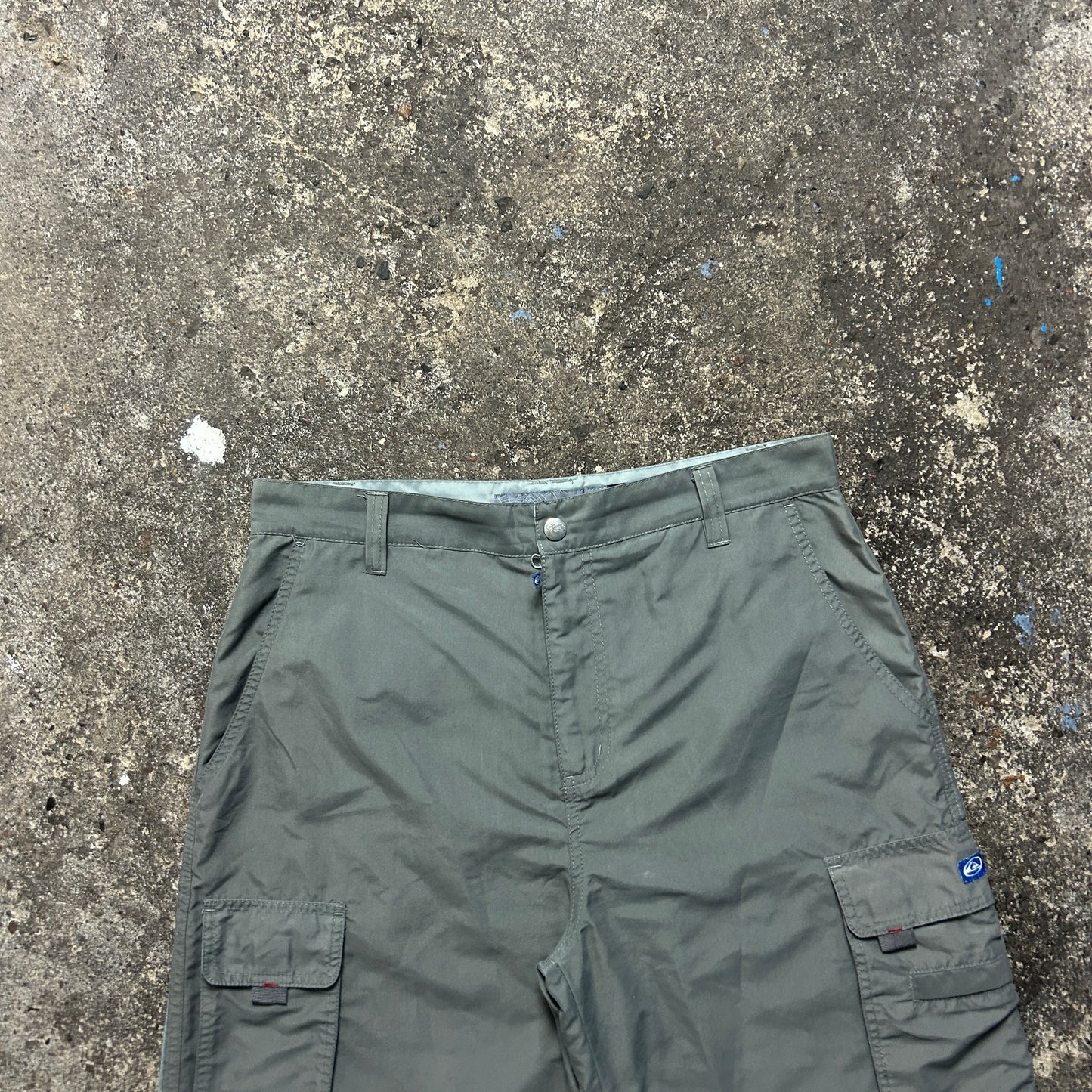 Vintage Quiksilver Cargo Shorts (33)
