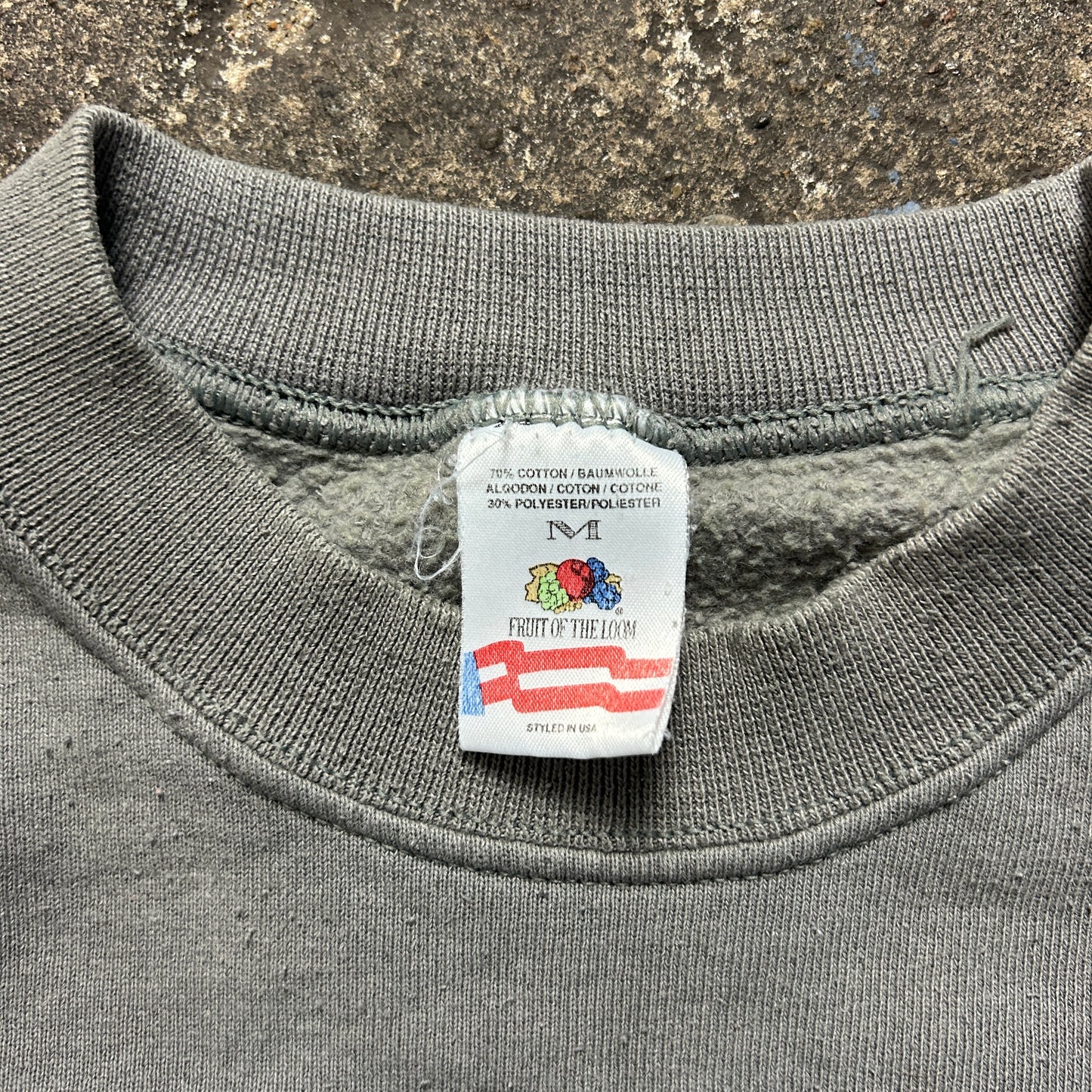 Vintage Fruit of the Loom Sweater (M)