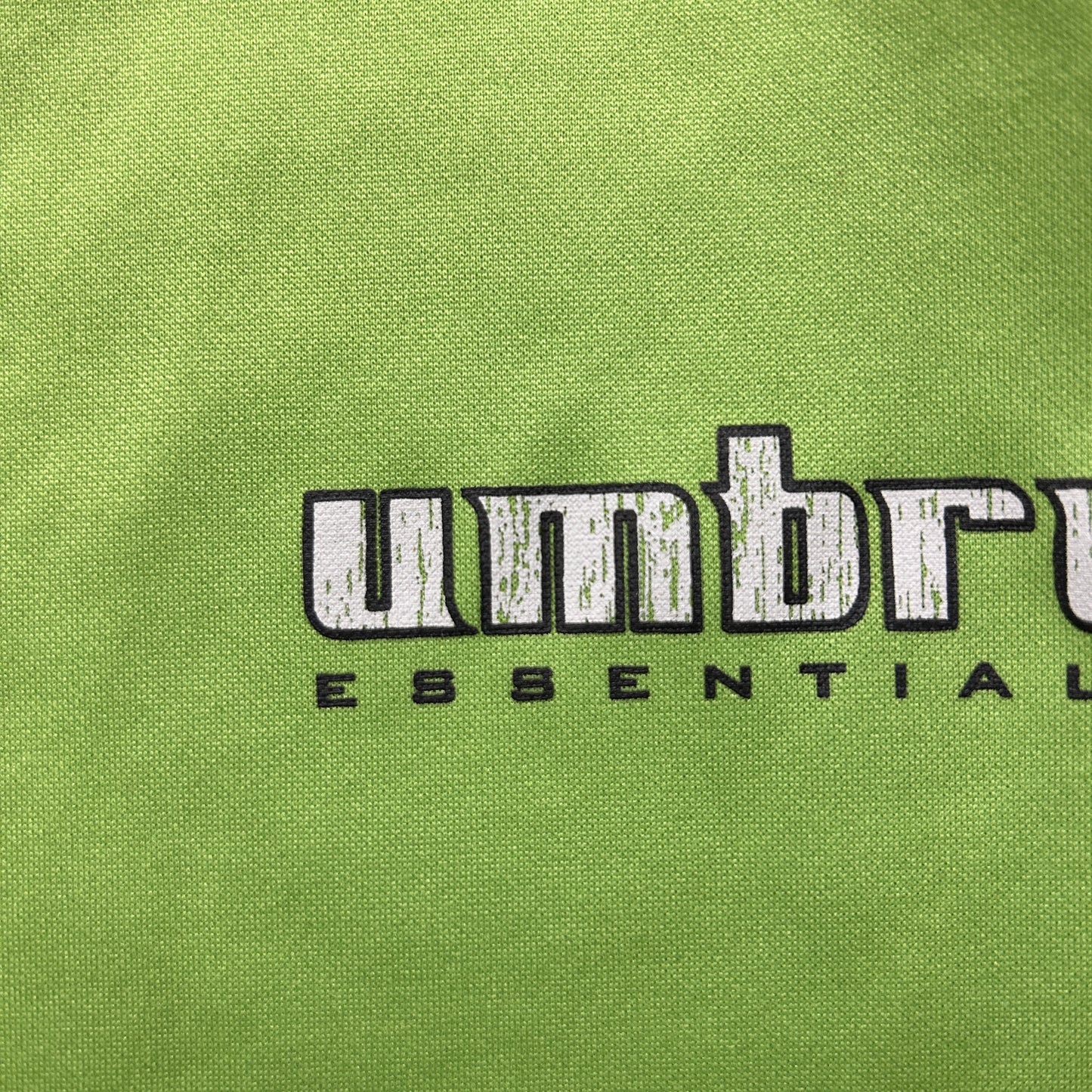 Vintage Umbro Essentials Jersey (L)