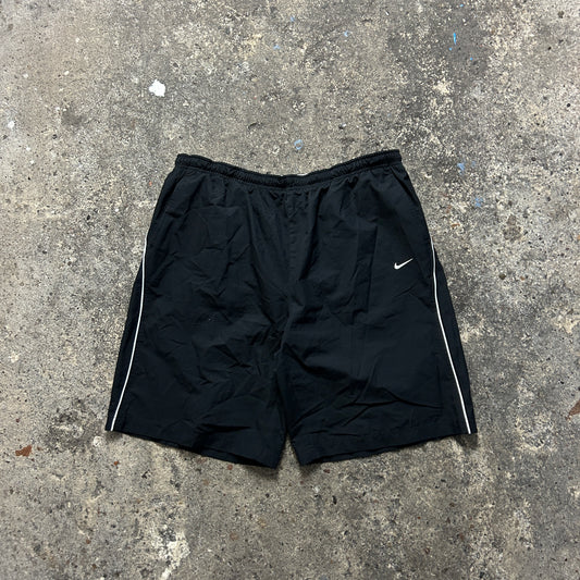 Vintage Nike Shorts (XL)