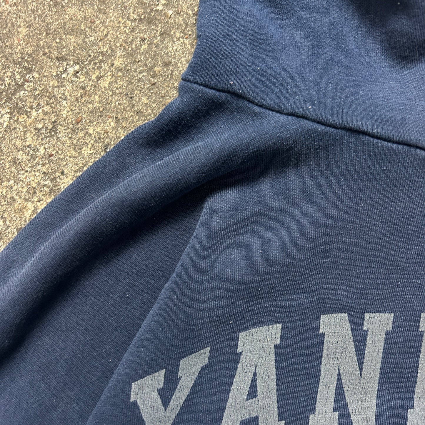 Vintage Russell Athletic "Yankees" Hoodie (XL)