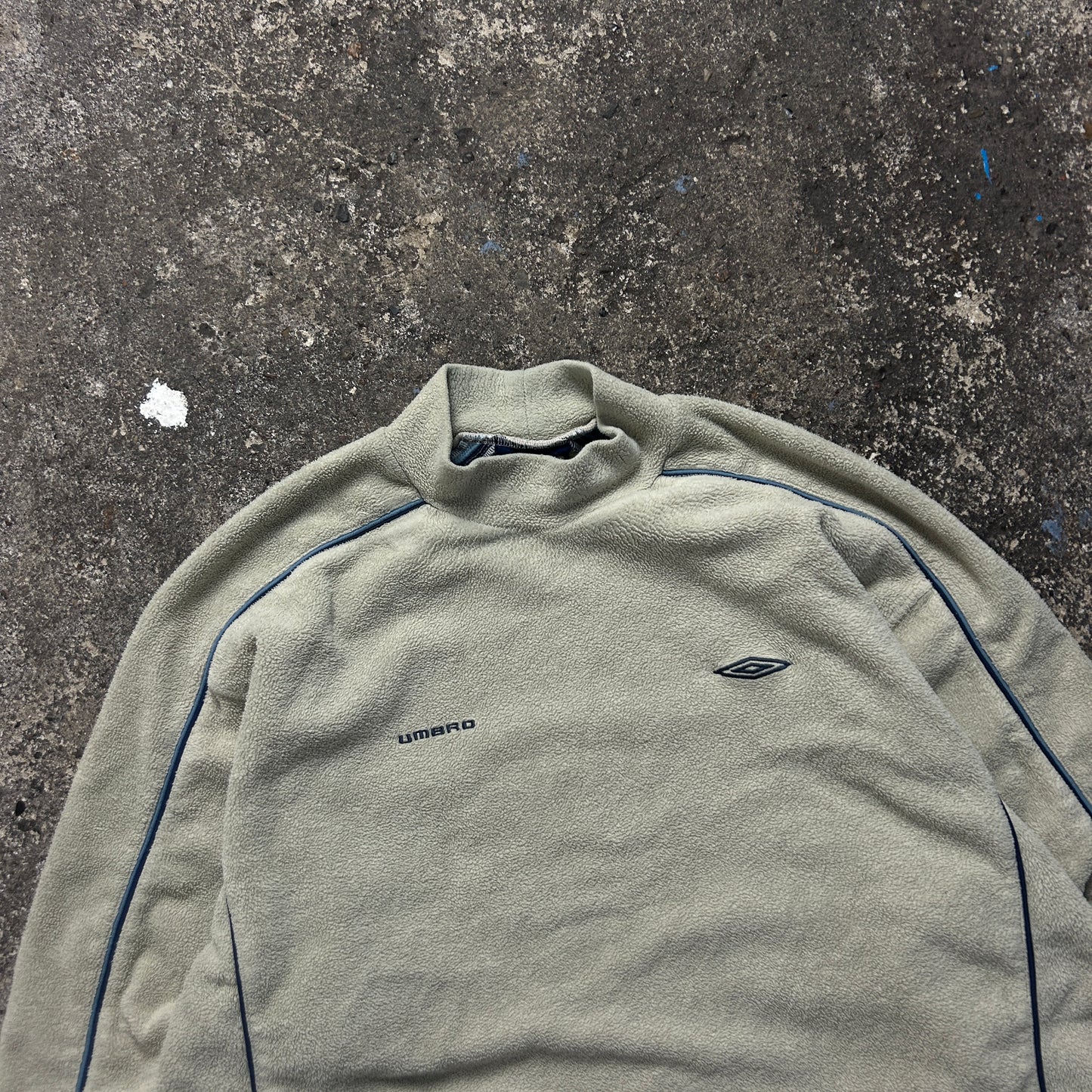 Vintage Umbro Fleece Sweater (XL)