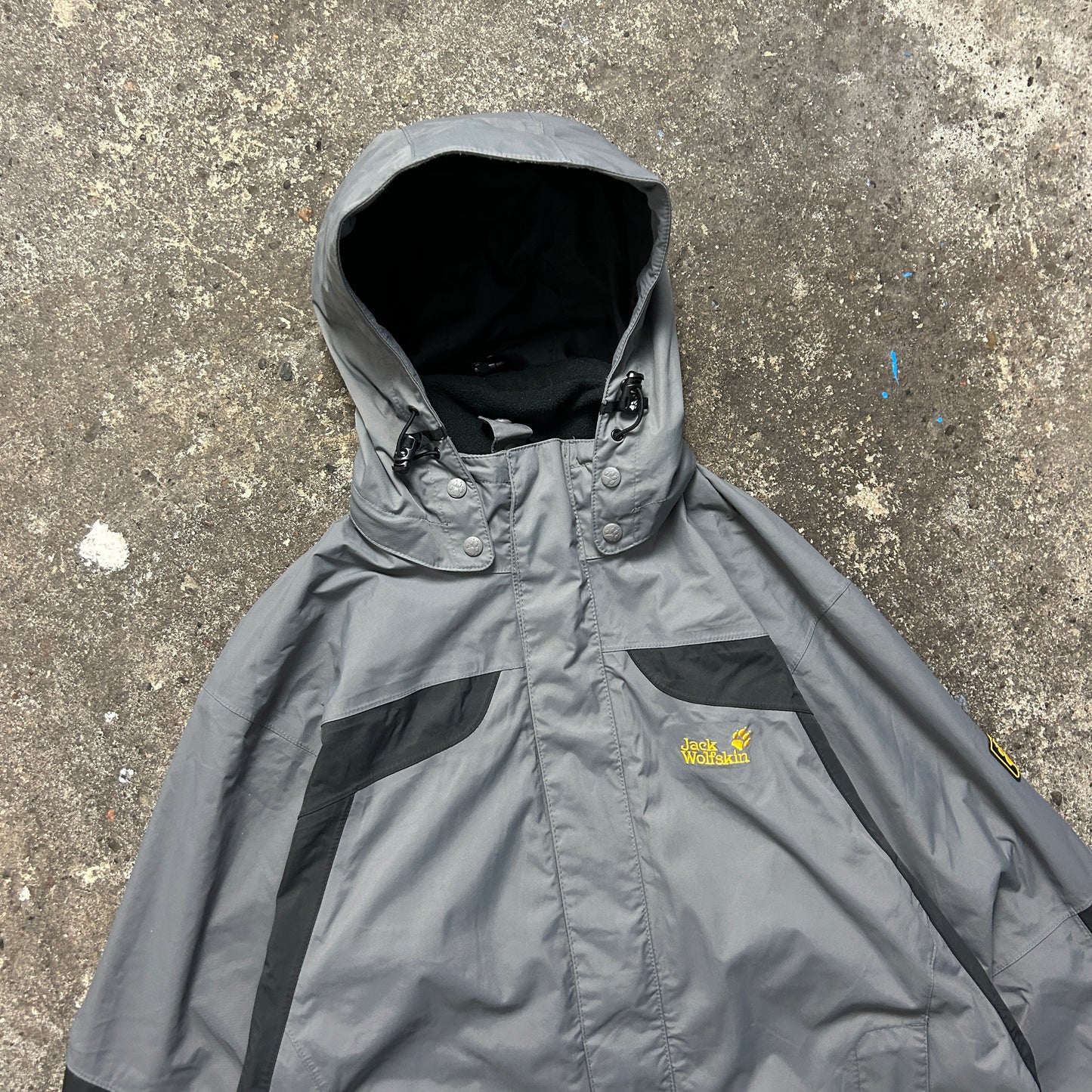 Vintage Jack Wolfskin Jacket (L)