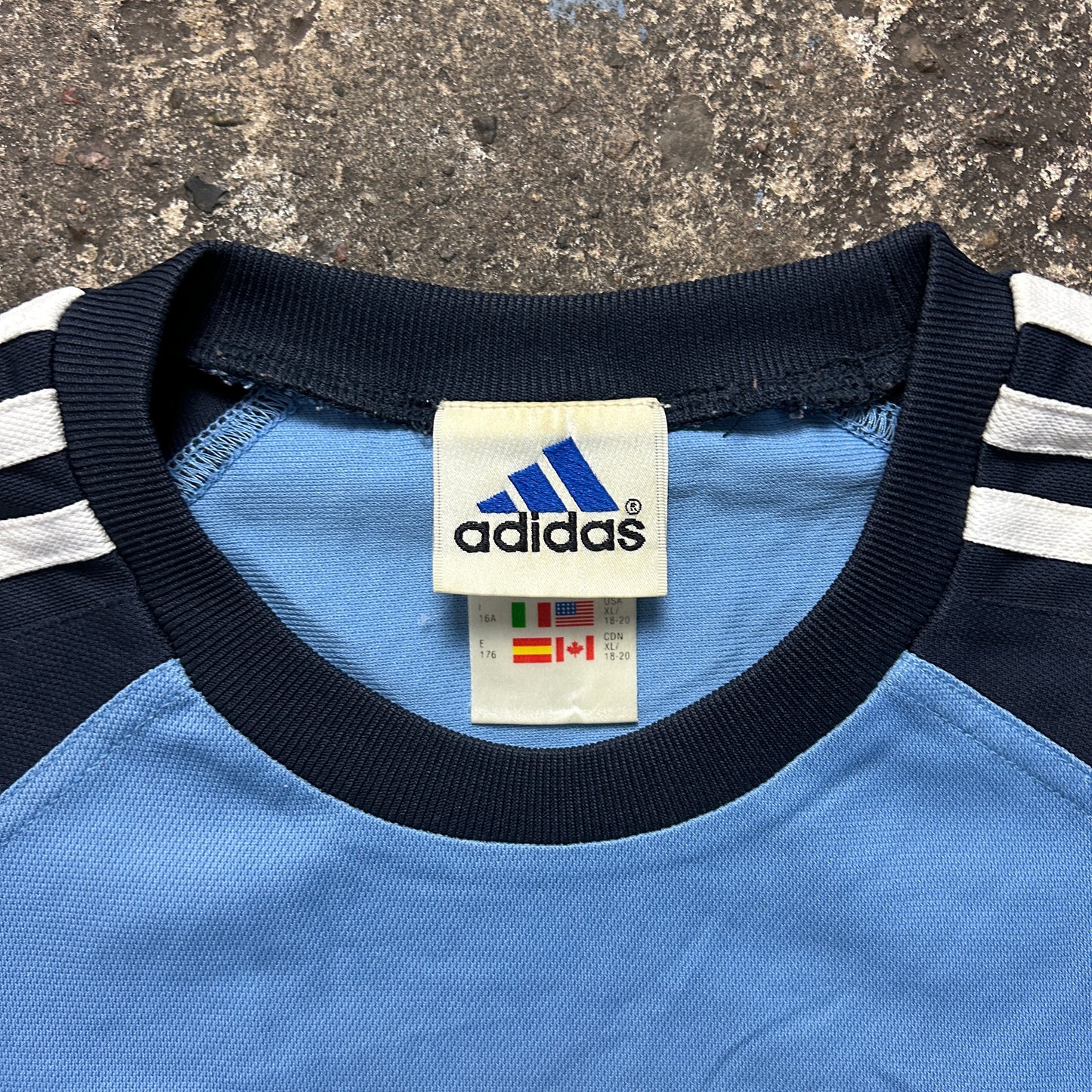 Vintage Adidas Jersey (M)