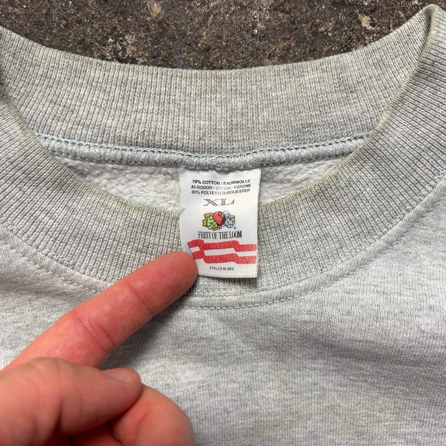 Vintage Fruit of the Loom Sweater (XL)