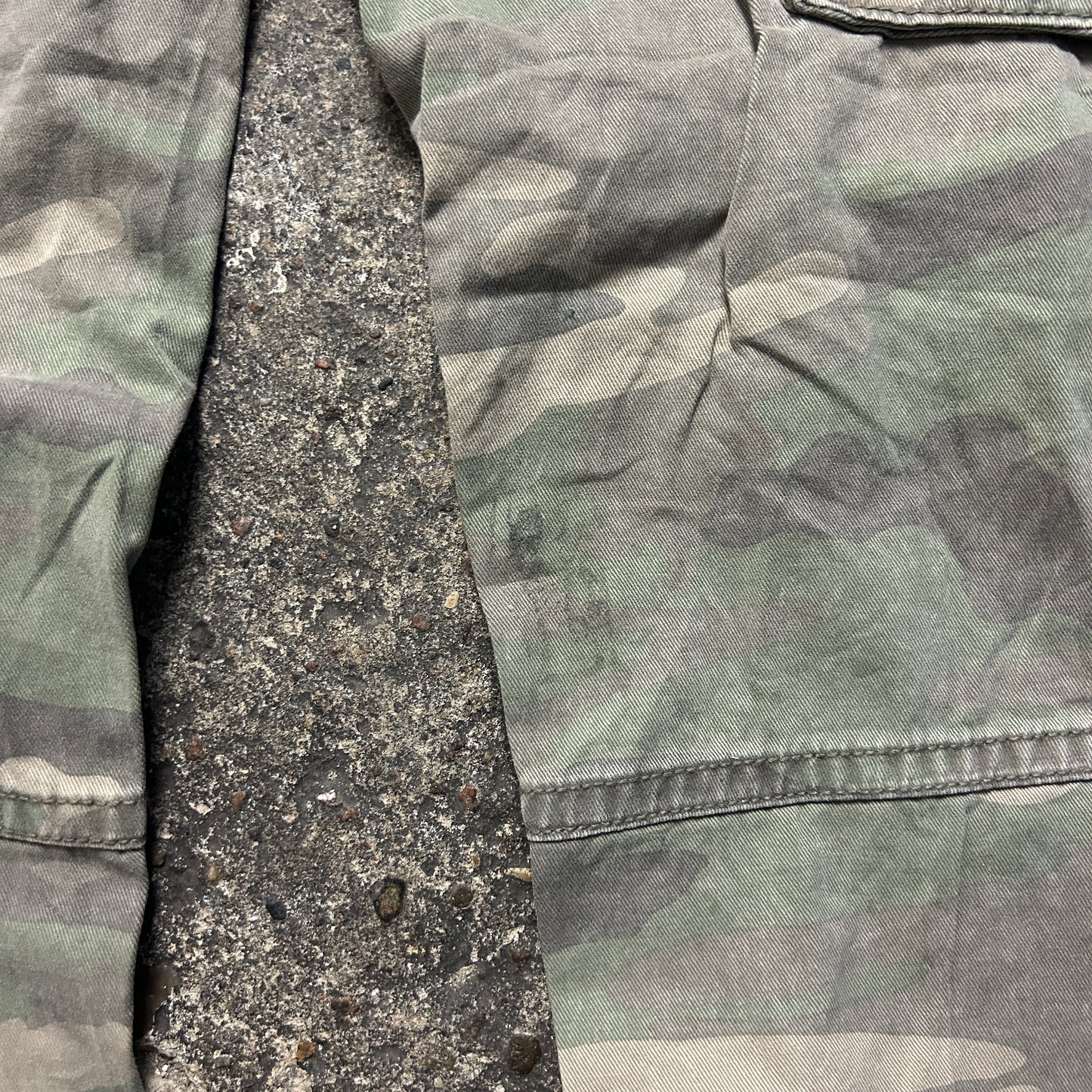 Vintage Camo Cargo Pants (32x34)