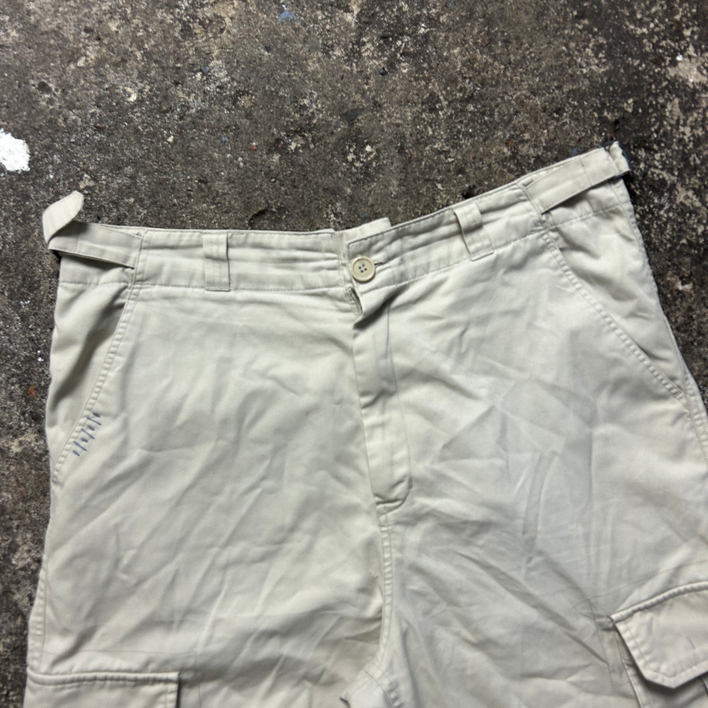 Vintage Reebok Cargo Shorts (L)