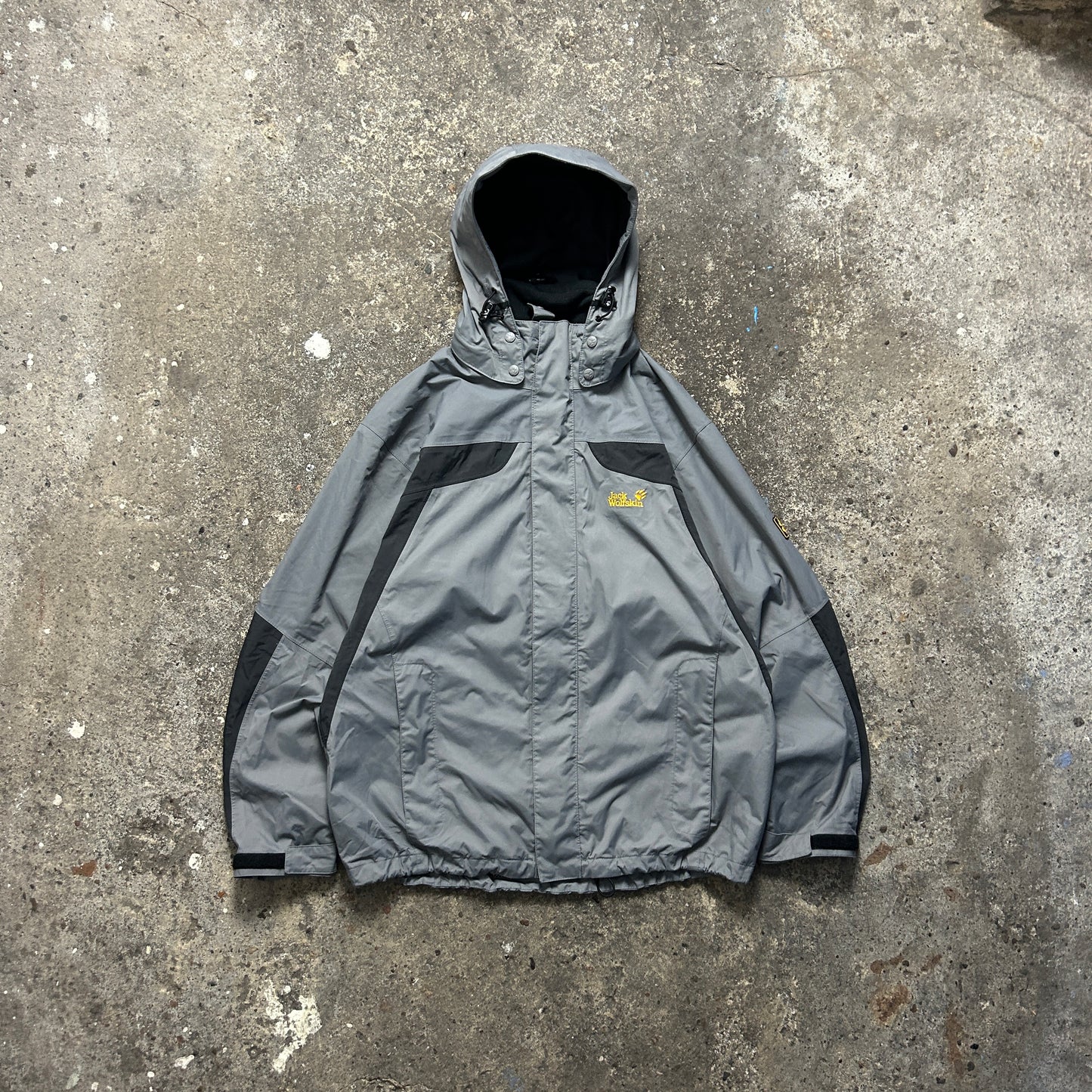 Vintage Jack Wolfskin Jacket (L)